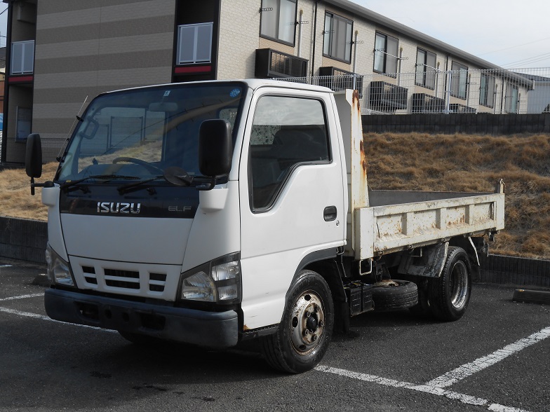 Isuzu elf nkr81